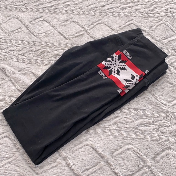 PINK Victoria's Secret Pants - snowflake leggings from pink